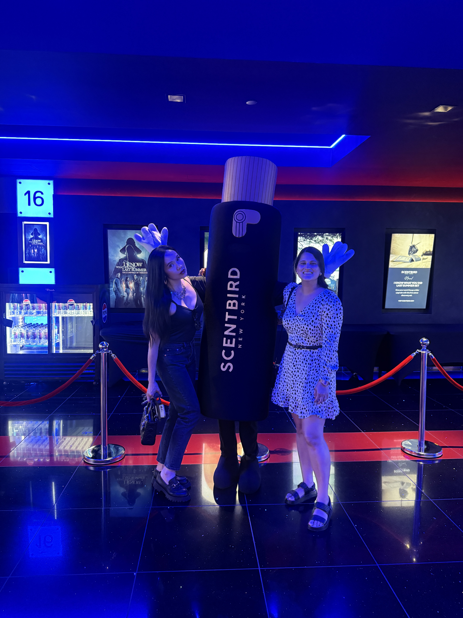 Scentbird mascot Misty and IKWYDLS premiere attendees